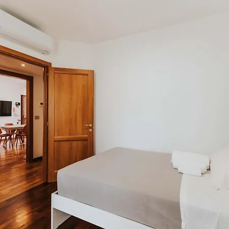 Casa Edoardo - Modern In Porta San Biagio